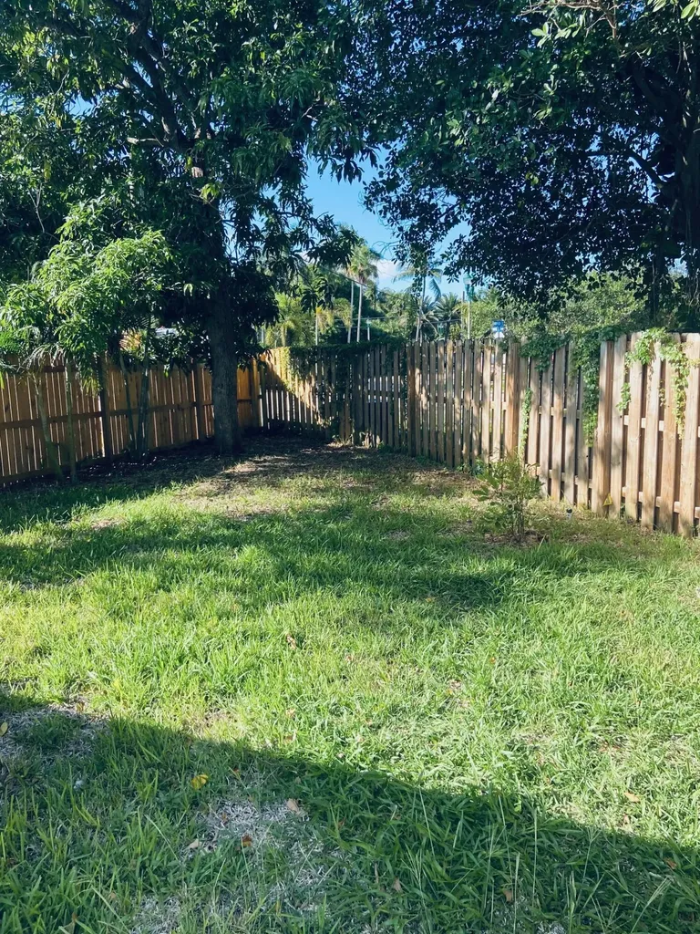 615 NE 2nd Avenue Delray Beach FL 33444