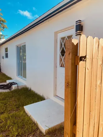 615 NE 2nd Avenue Delray Beach FL 33444