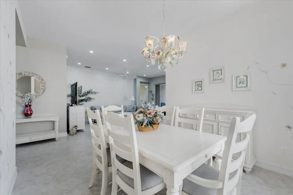 10599 Silverton Lane Boynton Beach FL 33437