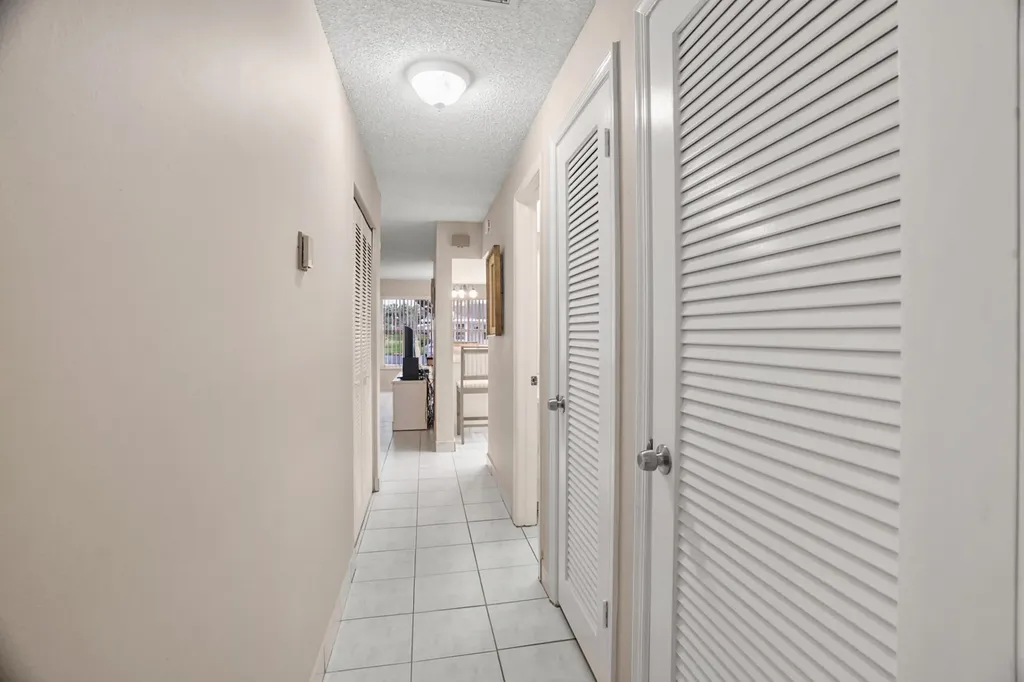 8713 NW 10th Street Plantation FL 33322