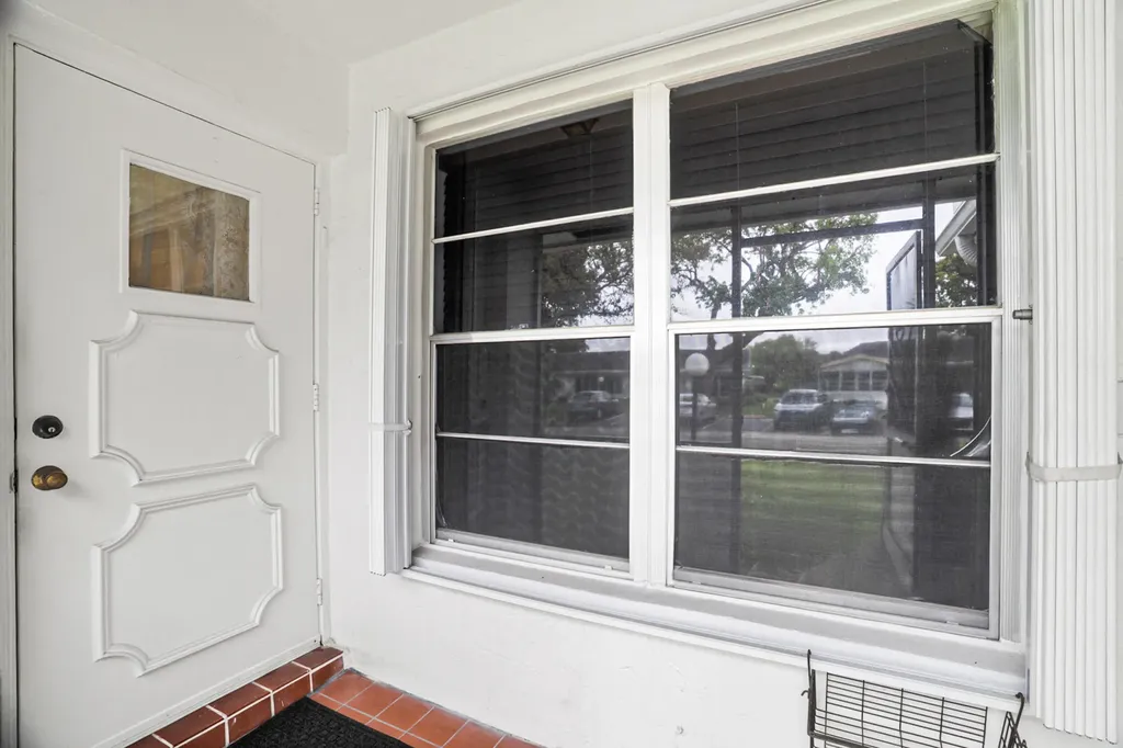 8713 NW 10th Street Plantation FL 33322