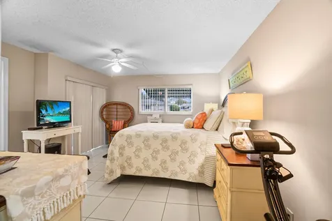 8713 NW 10th Street Plantation FL 33322