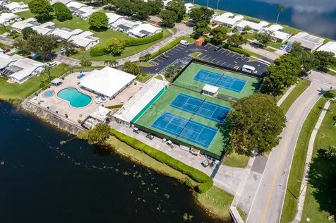 8713 NW 10th Street Plantation FL 33322