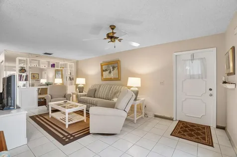 8713 NW 10th Street Plantation FL 33322