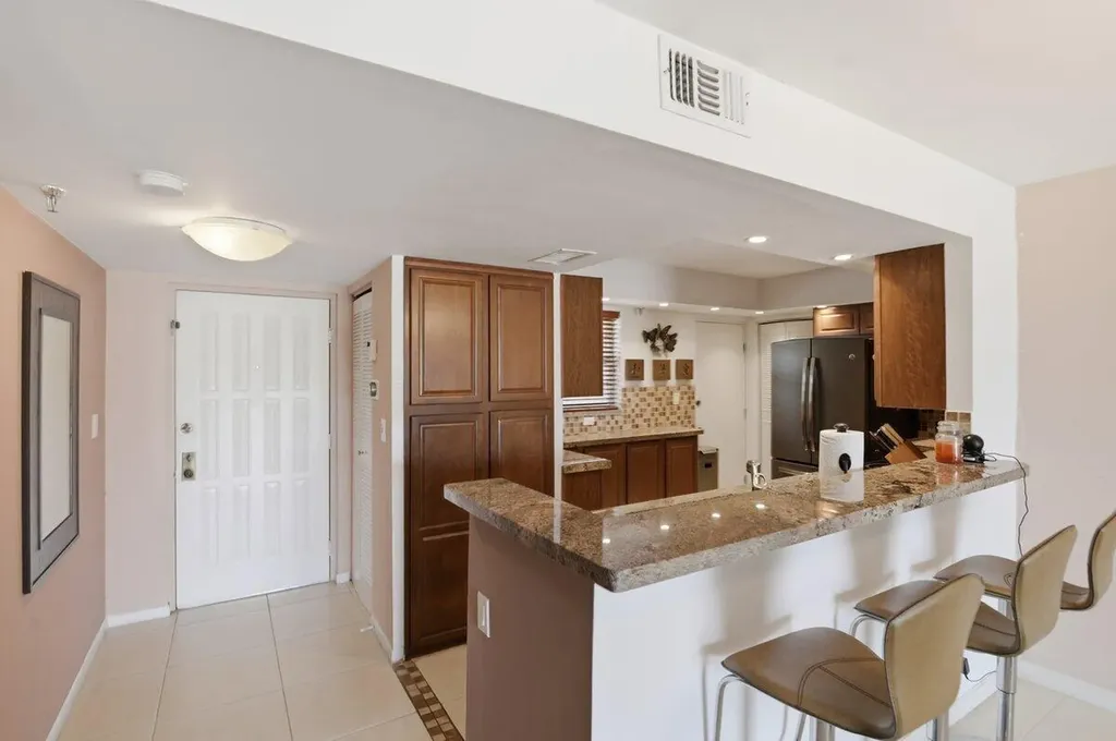5340 NW 2nd Avenue Boca Raton FL 33487