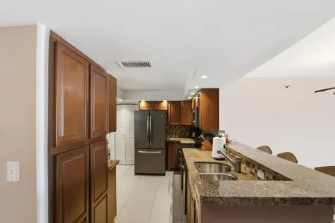 5340 NW 2nd Avenue Boca Raton FL 33487