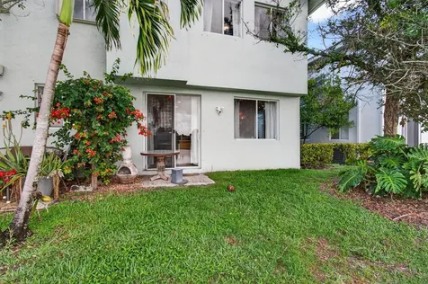 3167 Laurel Ridge Circle Riviera Beach FL 33404