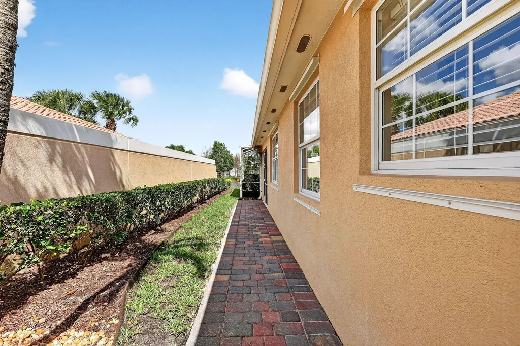 11476 SW Pembroke Drive Port St Lucie FL 34987