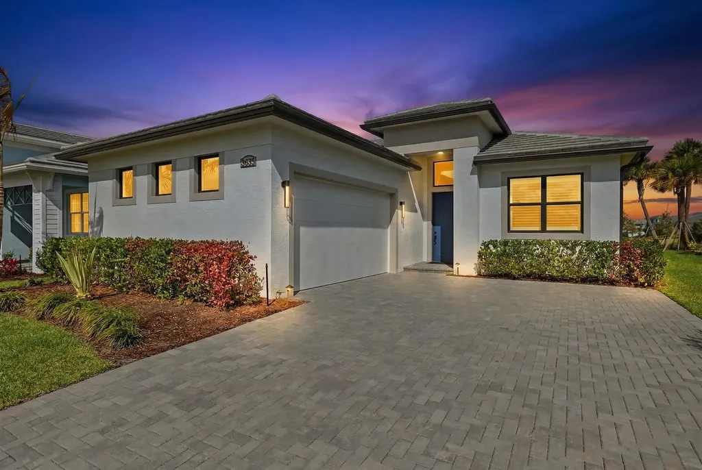 8695 SW Cantante Way Port St Lucie FL 34987