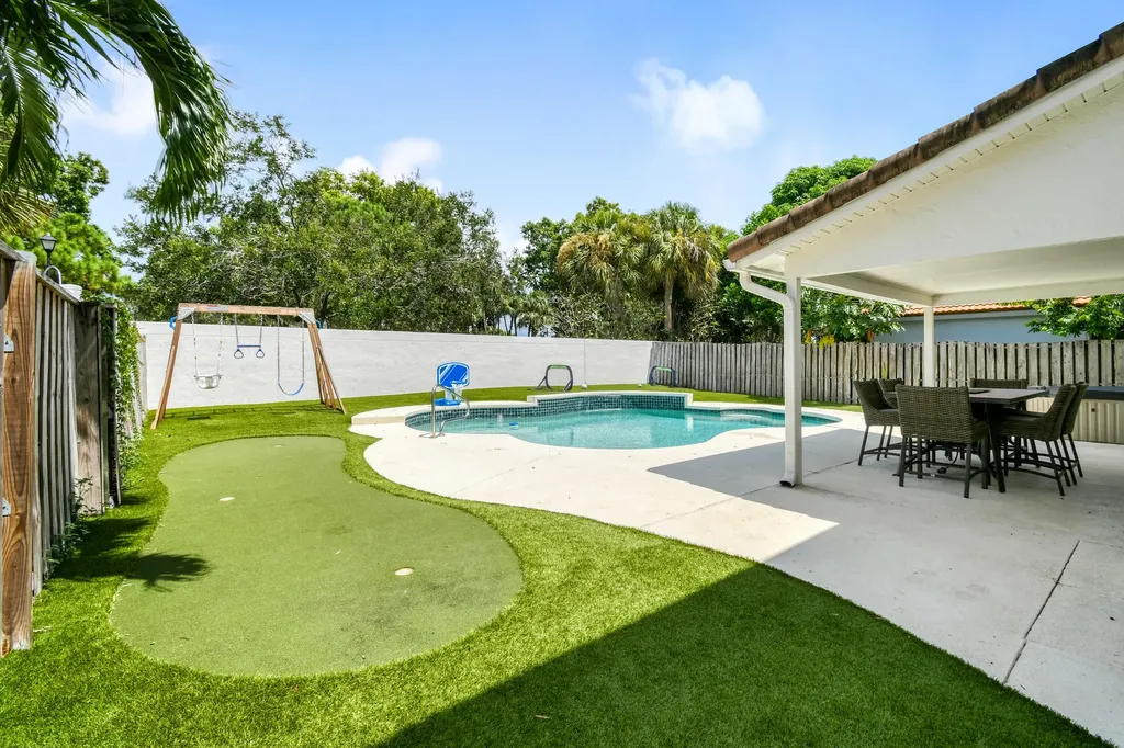 141 St Michaels Court Jupiter FL 33458