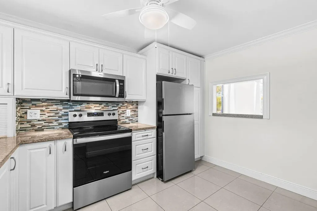 2010 S Federal Highway Boynton Beach FL 33435