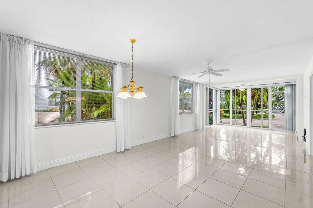 2010 S Federal Highway Boynton Beach FL 33435