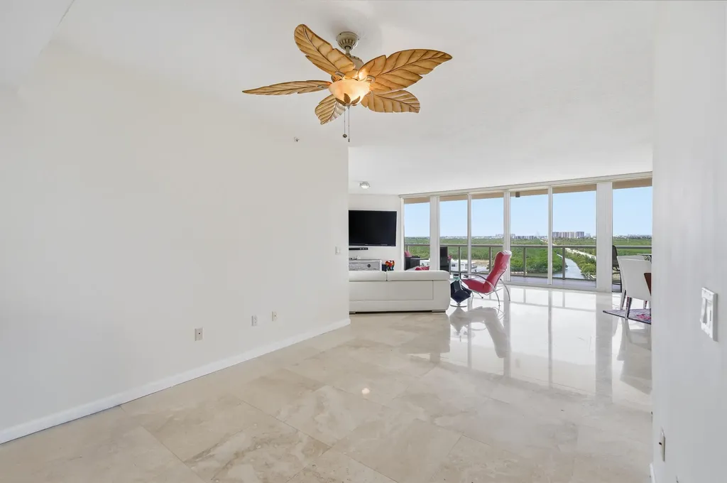 6051 N Ocean Drive Hollywood FL 33019