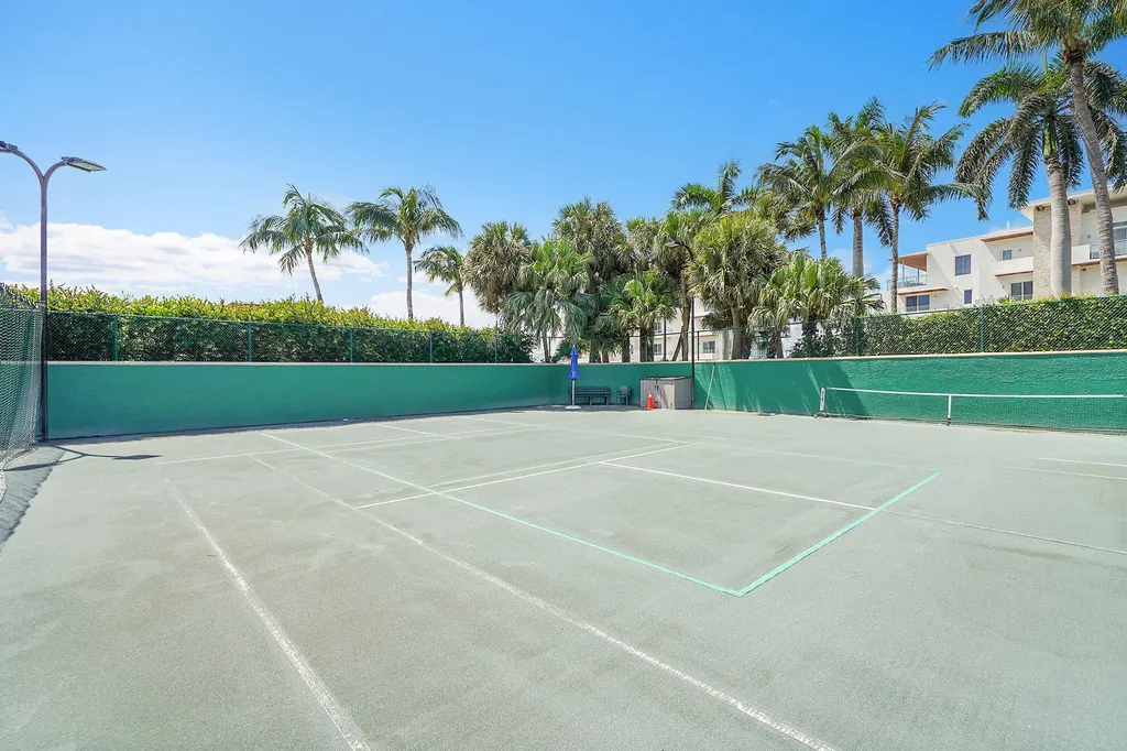 6051 N Ocean Drive Hollywood FL 33019