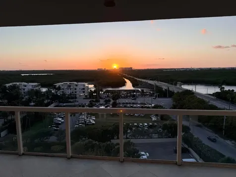 6051 N Ocean Drive Hollywood FL 33019