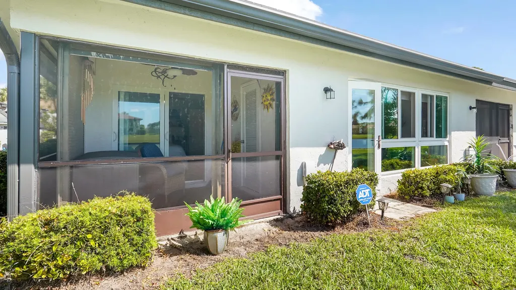 5620 Queen Palm Court Delray Beach FL 33484