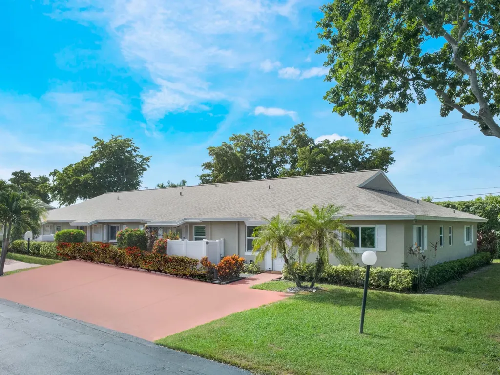 8652 Overset Lane Boca Raton FL 33496