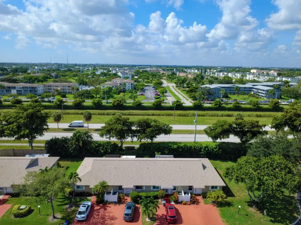 8652 Overset Lane Boca Raton FL 33496