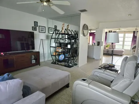 4504 NW 43rd Terrace Tamarac FL 33319