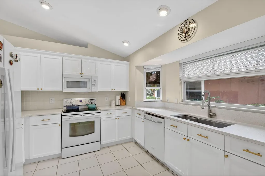 2453 Stonegate Drive Wellington FL 33414