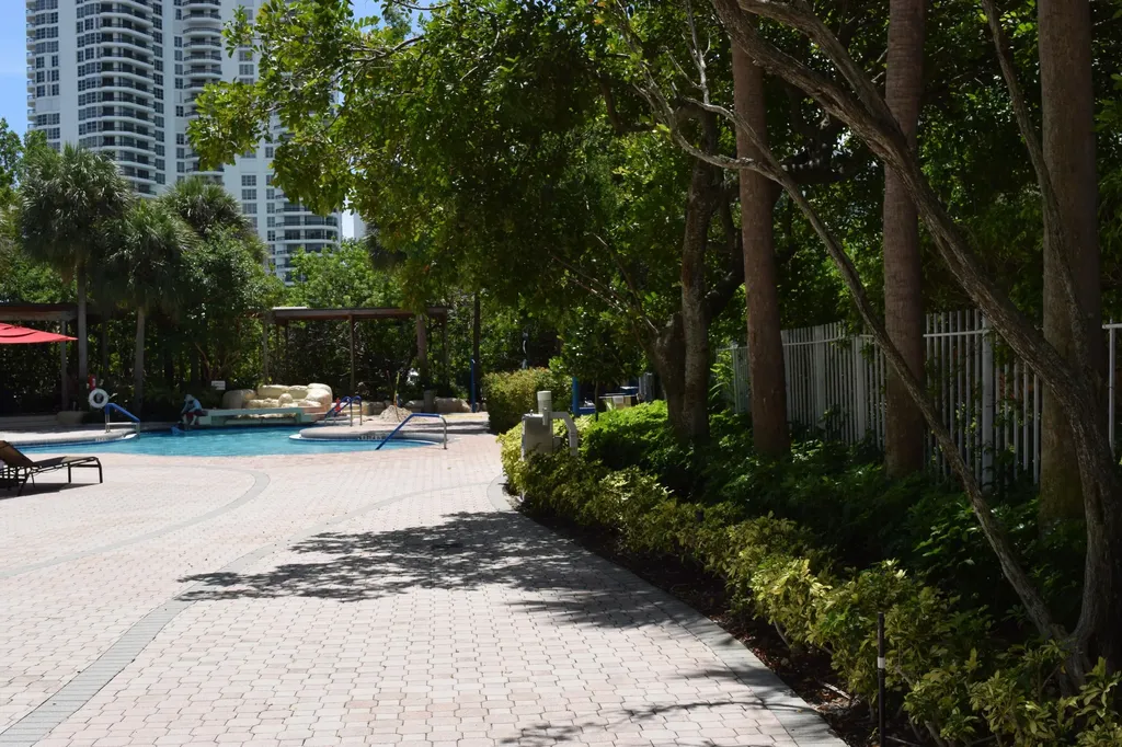 3400 NE 192nd Street Aventura FL 33180