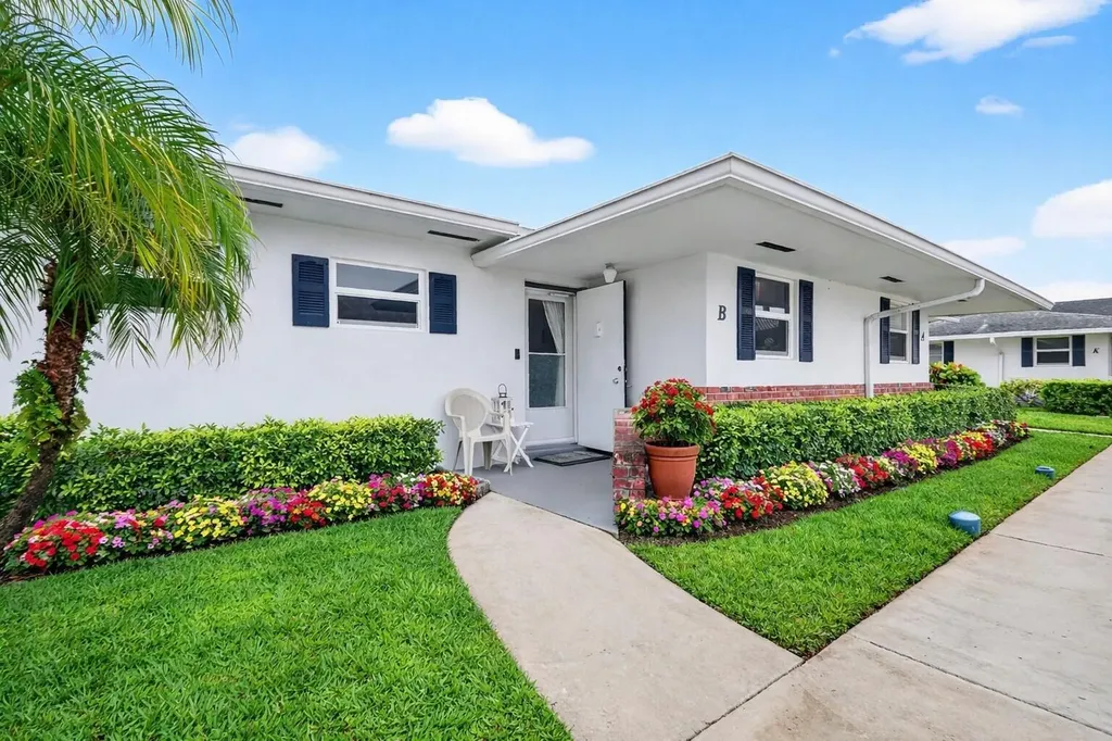 2758 Emory Drive E West Palm Beach FL 33415