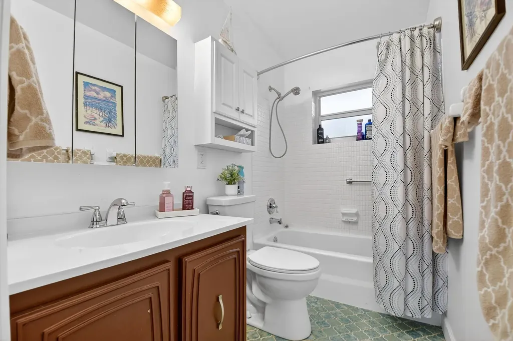 2758 Emory Drive E West Palm Beach FL 33415