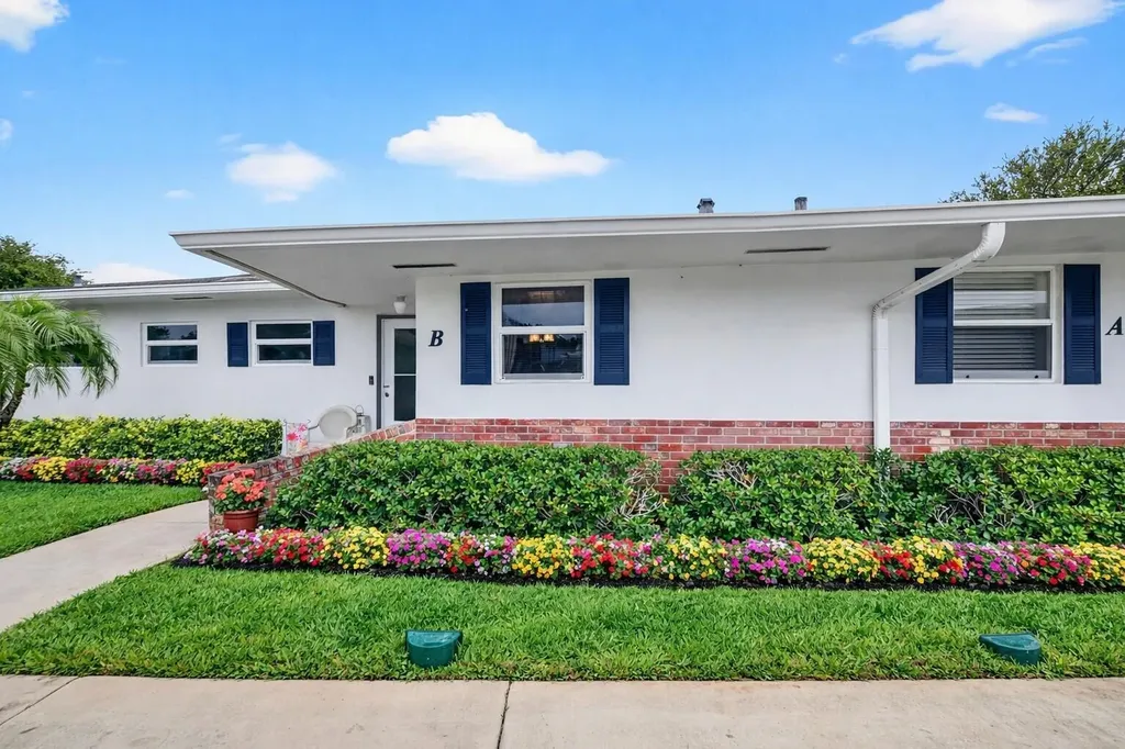 2758 Emory Drive E West Palm Beach FL 33415