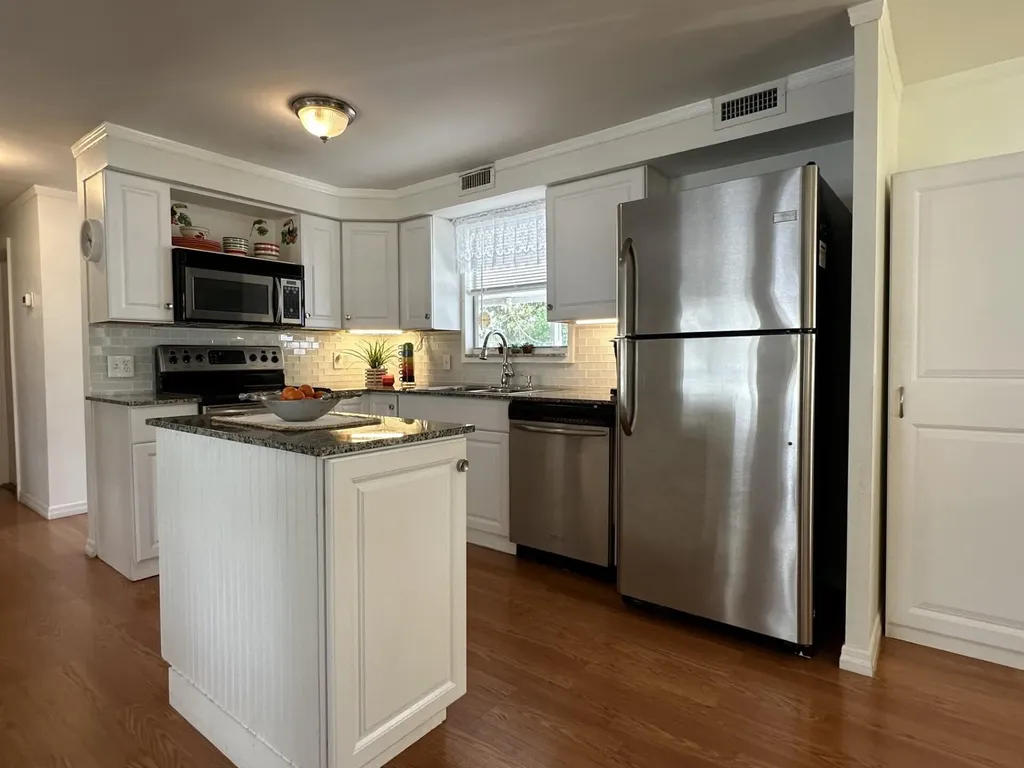 8661 SW 18th Place Davie FL 33324