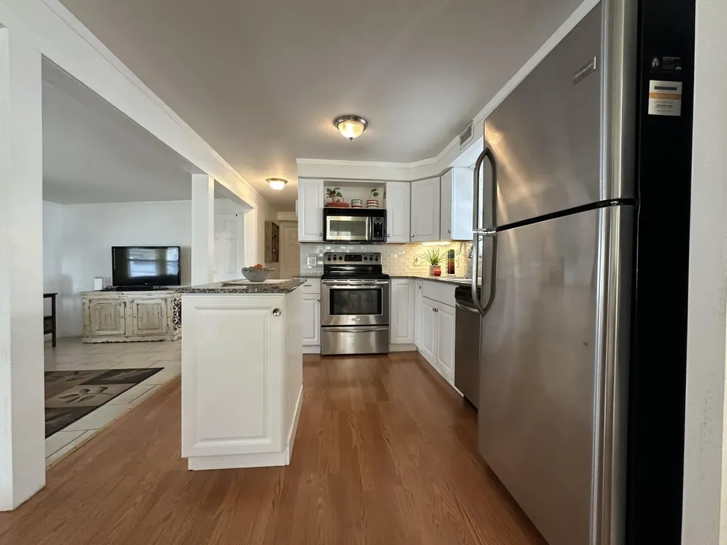 8661 SW 18th Place Davie FL 33324