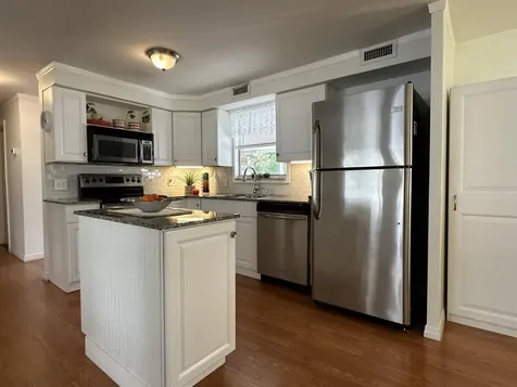 8661 SW 18th Place Davie FL 33324
