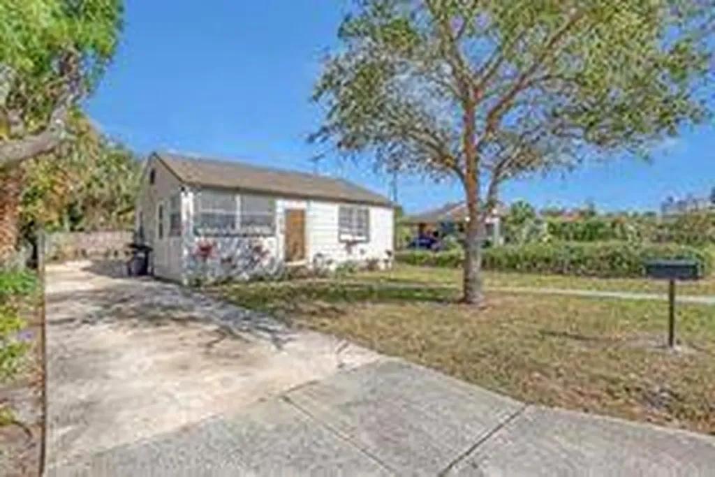 731 50th Street West Palm Beach FL 33407
