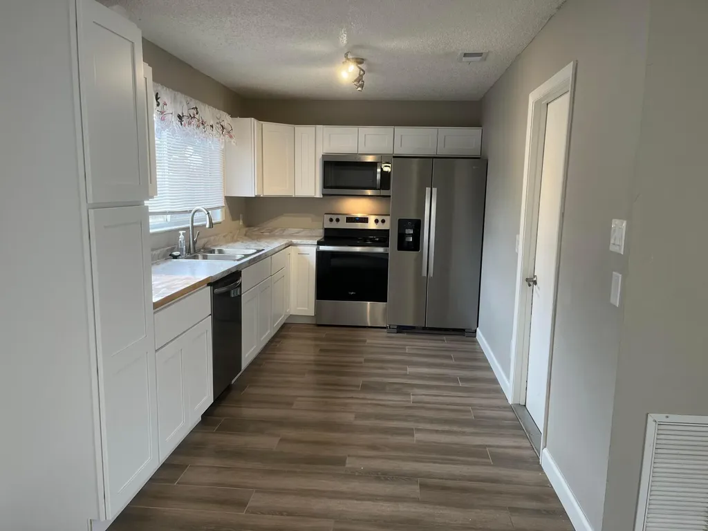 2122 SE Heathwood Circle Port St Lucie FL 34952