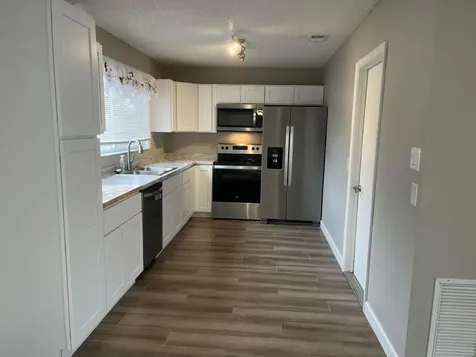 2122 SE Heathwood Circle Port St Lucie FL 34952