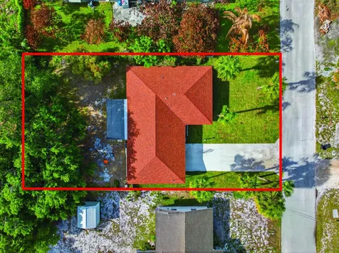 1905 Colonial Road Fort Pierce FL 34950