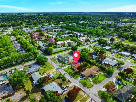 1905 Colonial Road Fort Pierce FL 34950