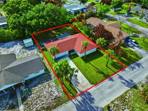 1905 Colonial Road Fort Pierce FL 34950