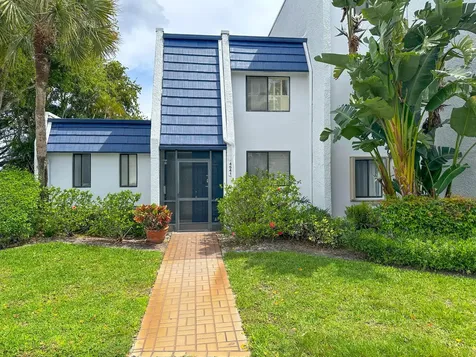 4541 Luxemburg Court Greenacres FL 33467