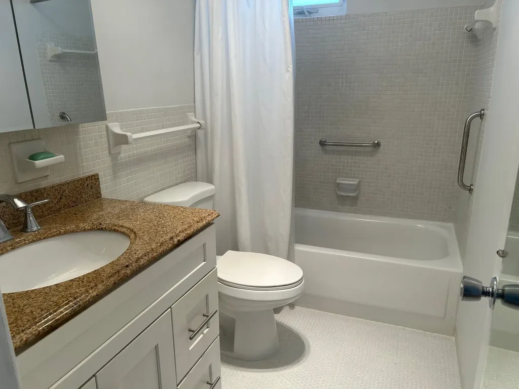 1821 NE 62nd Street Fort Lauderdale FL 33308
