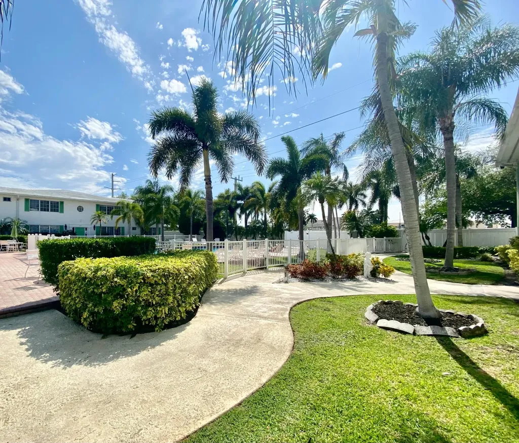 1821 NE 62nd Street Fort Lauderdale FL 33308