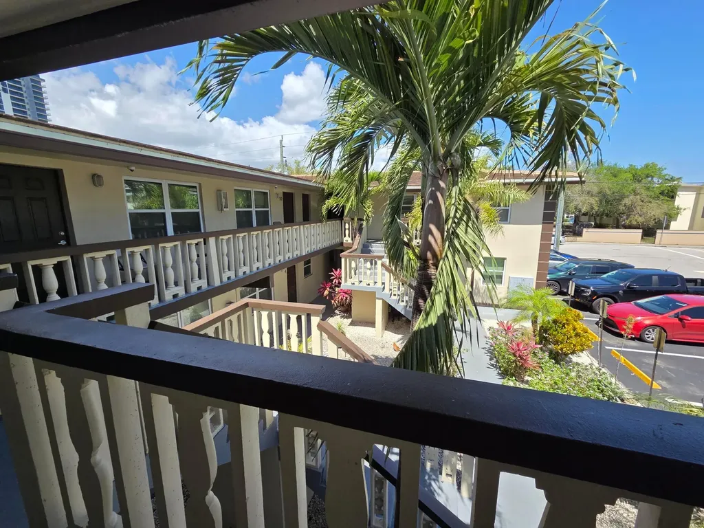 720 NE 2nd Street Fort Lauderdale FL 33301