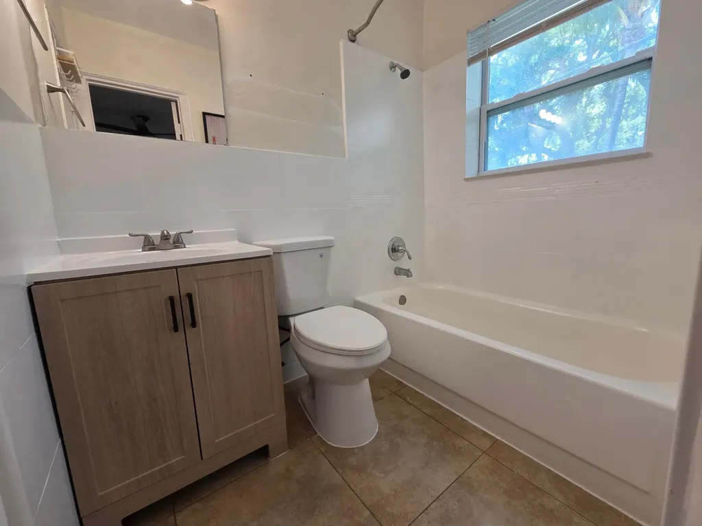 720 NE 2nd Street Fort Lauderdale FL 33301
