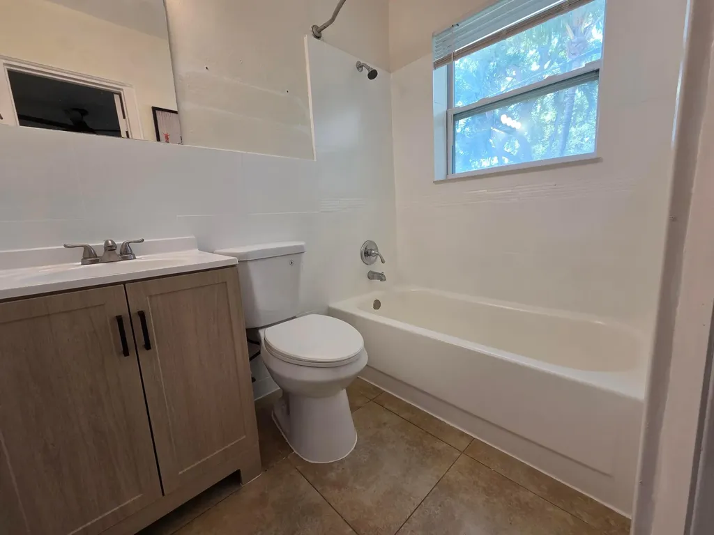 720 NE 2nd Street Fort Lauderdale FL 33301