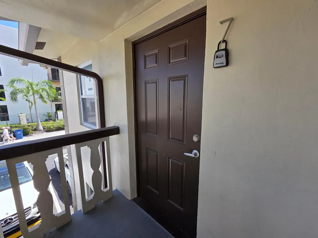 720 NE 2nd Street Fort Lauderdale FL 33301