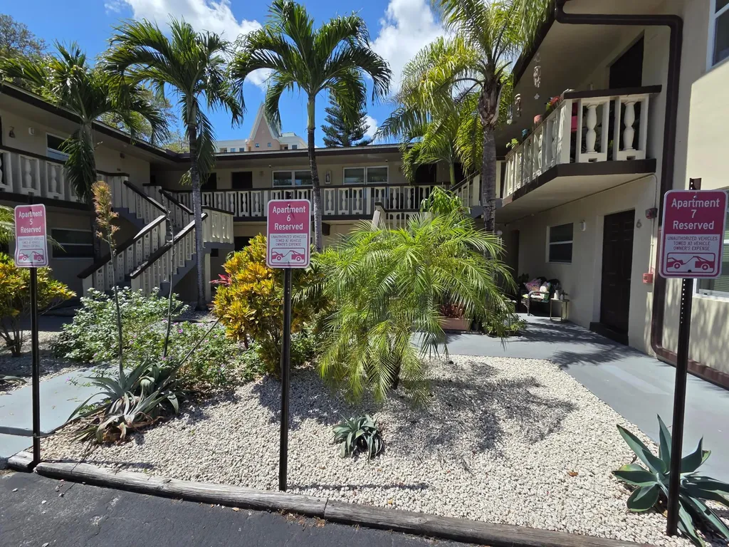 720 NE 2nd Street Fort Lauderdale FL 33301