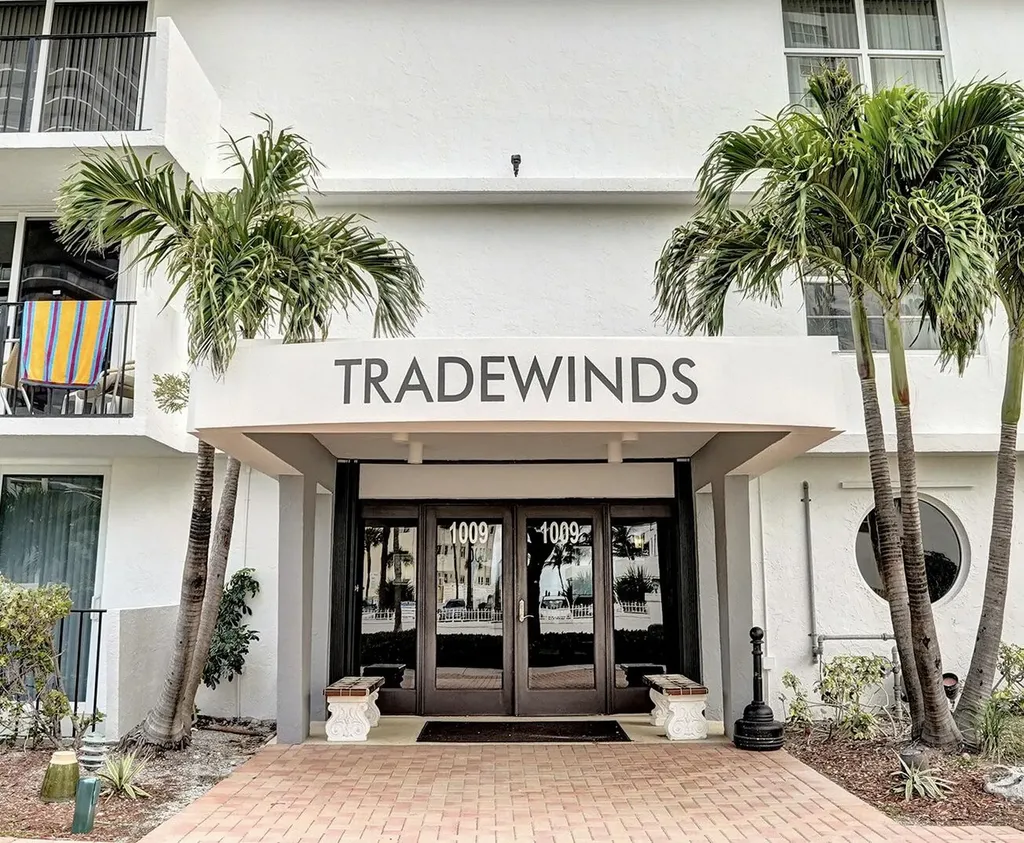 1009 N Ocean Boulevard Pompano Beach FL 33062