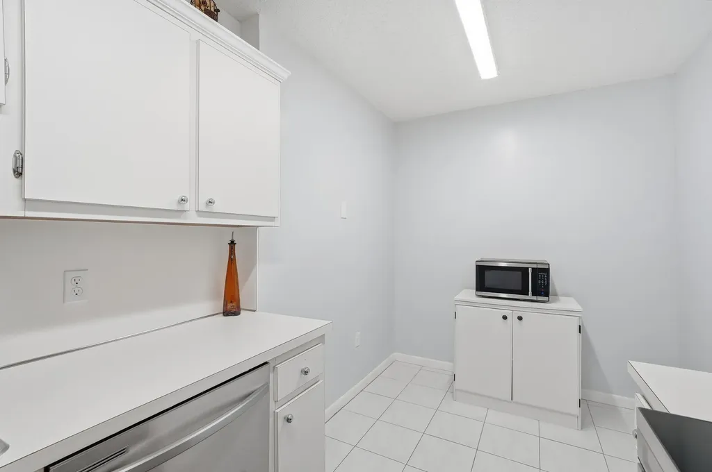 3850 Washington Street Hollywood FL 33021