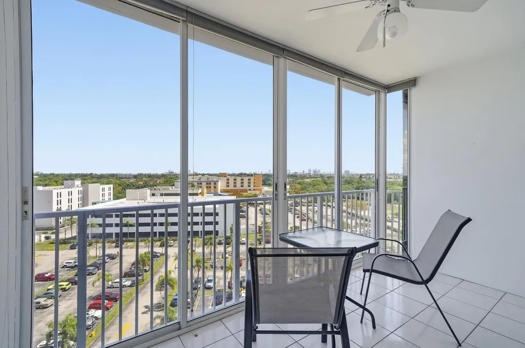 3850 Washington Street Hollywood FL 33021