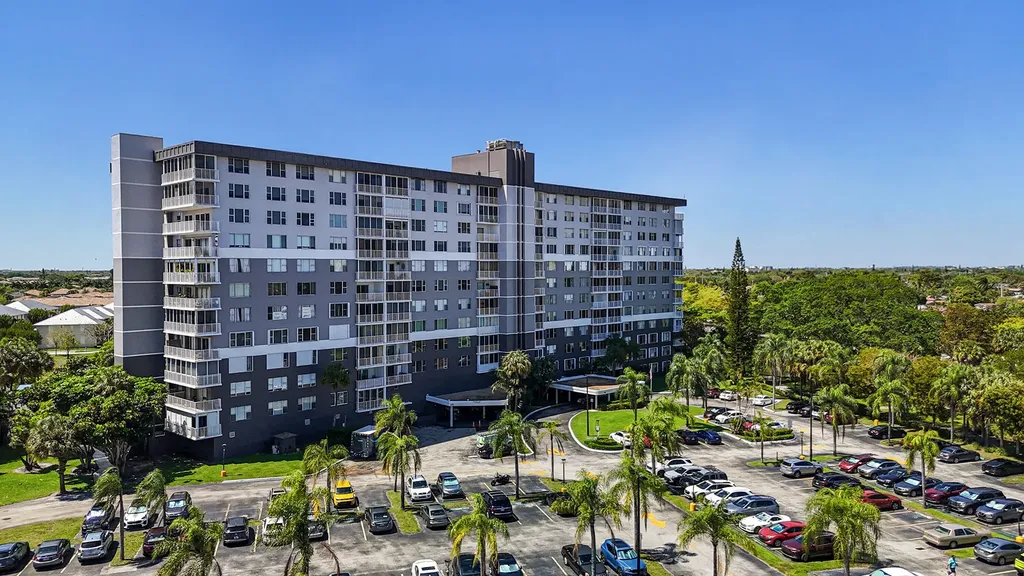 3850 Washington Street Hollywood FL 33021