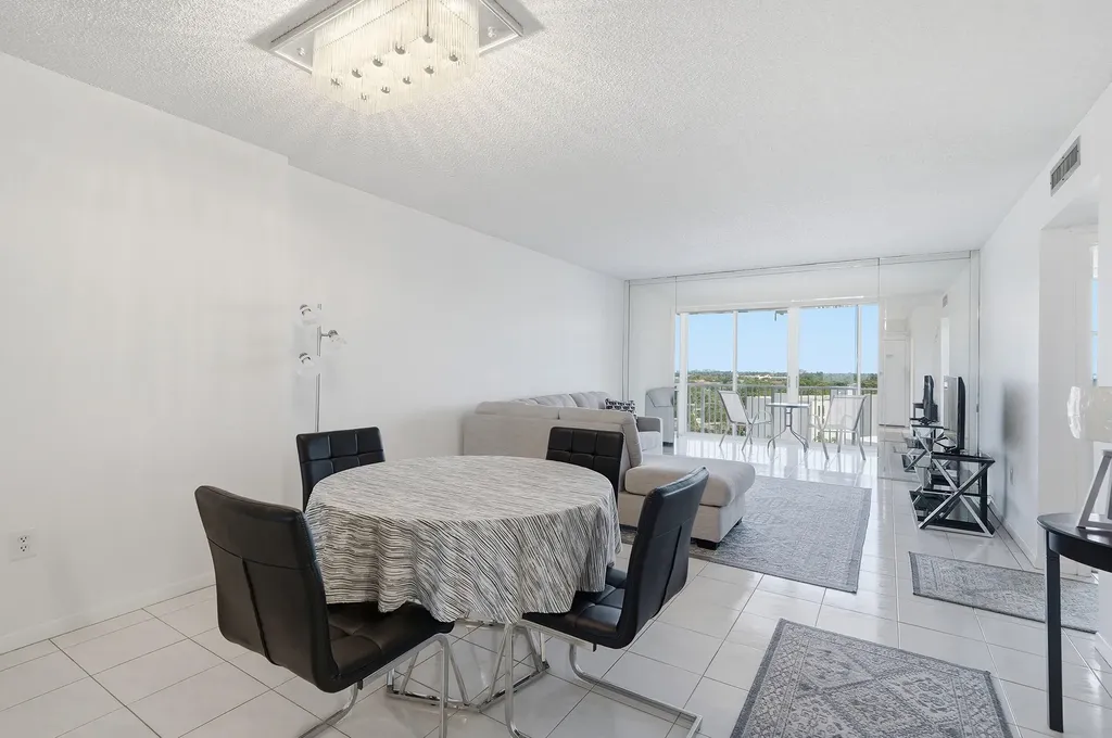 3850 Washington Street Hollywood FL 33021